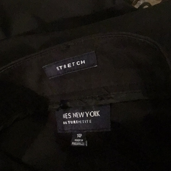 Jones New York size 14P black  cotton slacks - Picture 2 of 5